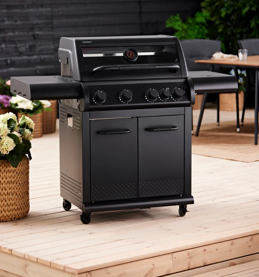 Gassgrill^Grillexpert Gassgrill med 4 brennere og sidebrennere – Svart