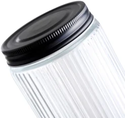 Oppbevaringsglass^DAY Glasskrukke riflet m/skrulokk 0,9 liter -