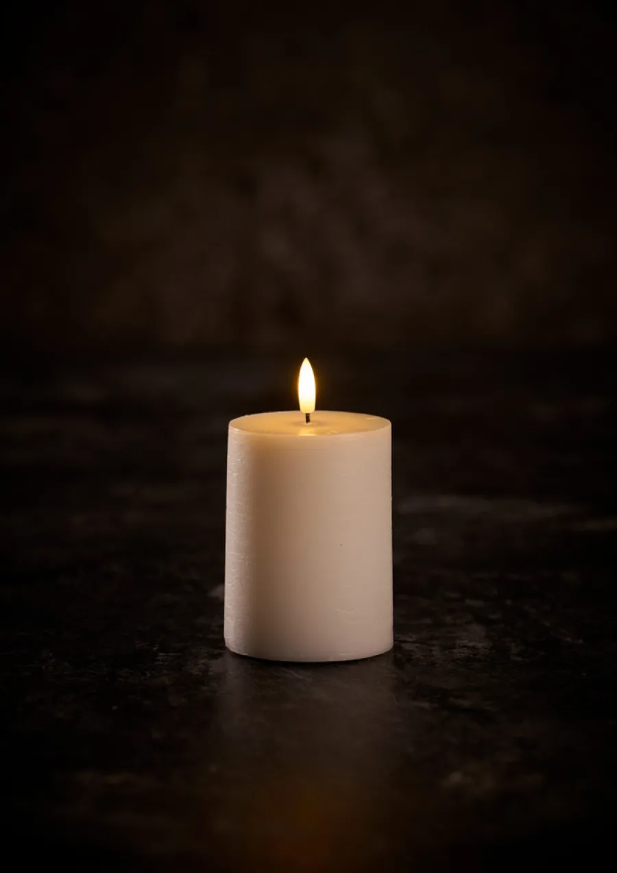Dekorativ Belysning - Innendørs^DAY Kubbelys med 3D LED-flamme H10 cm