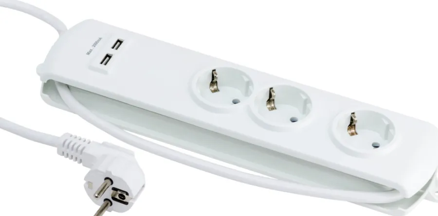 Grenuttak & Skjøteledninger^Elworks Skjøteledning 3-veis m/USB 1,4 meter